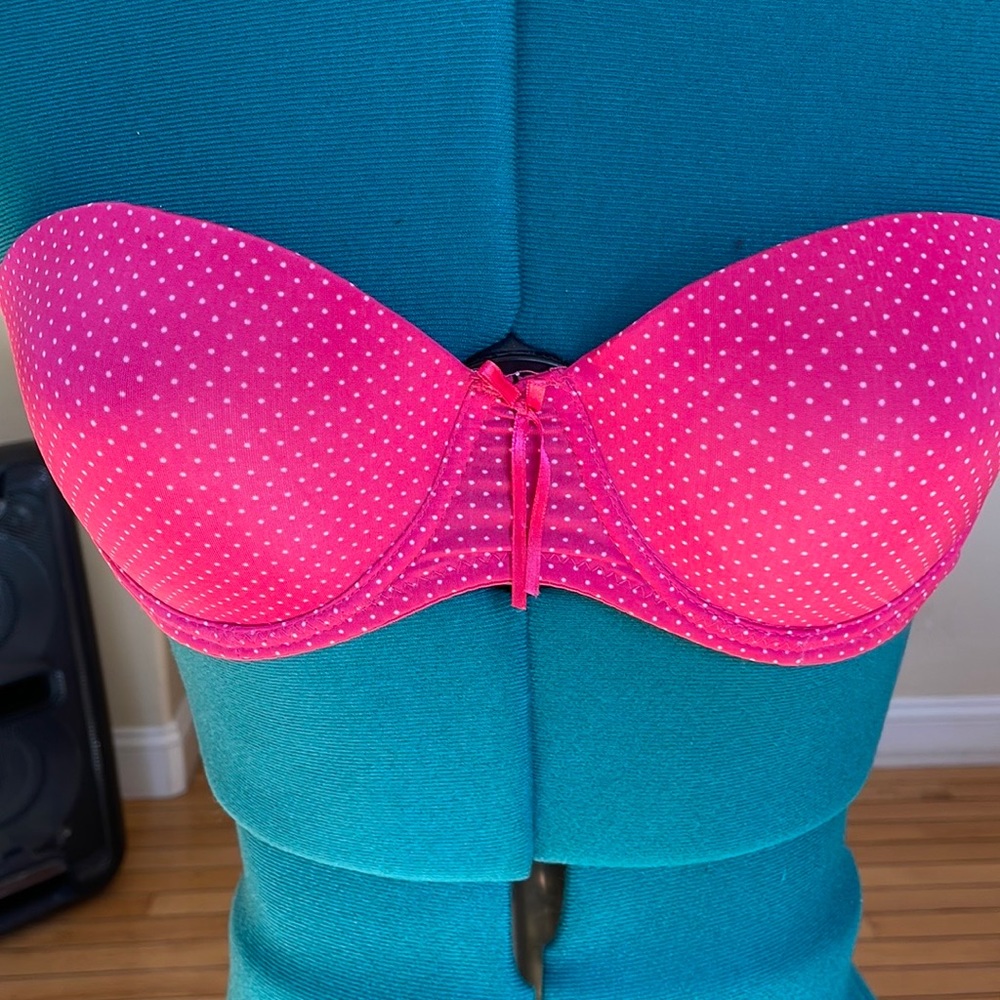 Women strapless bra